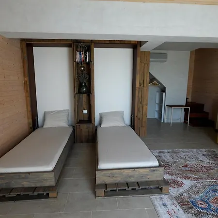 улица лазурна